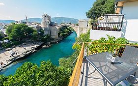 Old Bridge Terrace Apartment